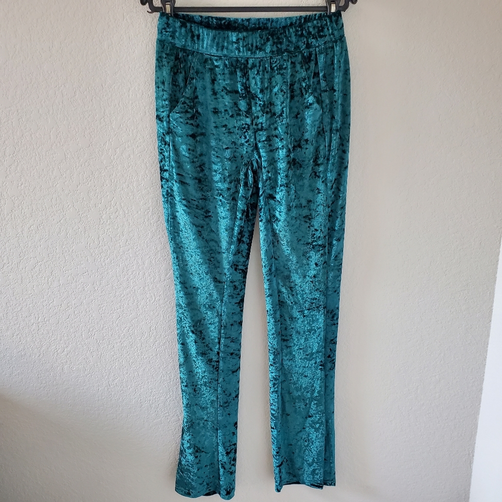 LF Emma & Sam crushed velvet pants NWT
